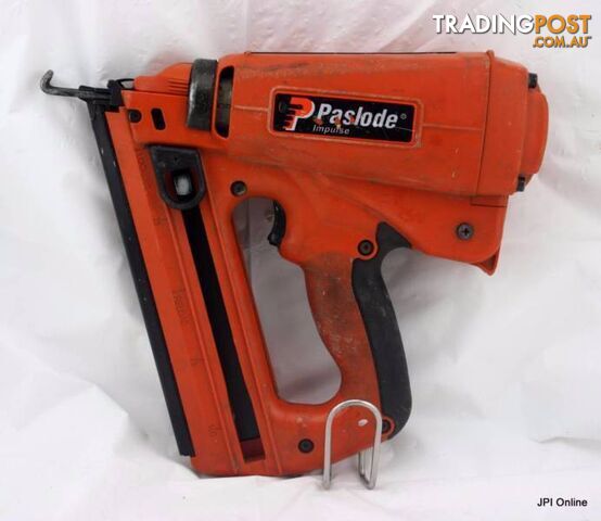 Paslode Impulse 16ga Angled Finish Nailer F-16 - photo 2 of 2