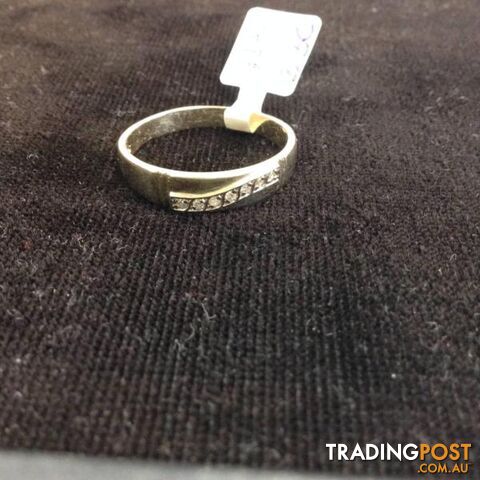 9ct Gold Diamond Ring - With Valuation - photo 2 of 5