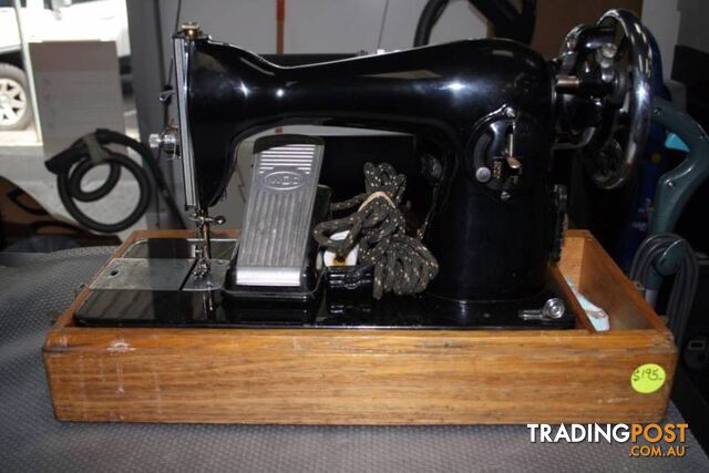 Warner Drayton Co. Vintage Sewing Machine