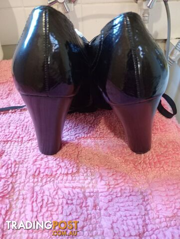 Minelli (European) All Leather Black Ladies Dress Shoes Size 9-9.5 - photo 3 of 4