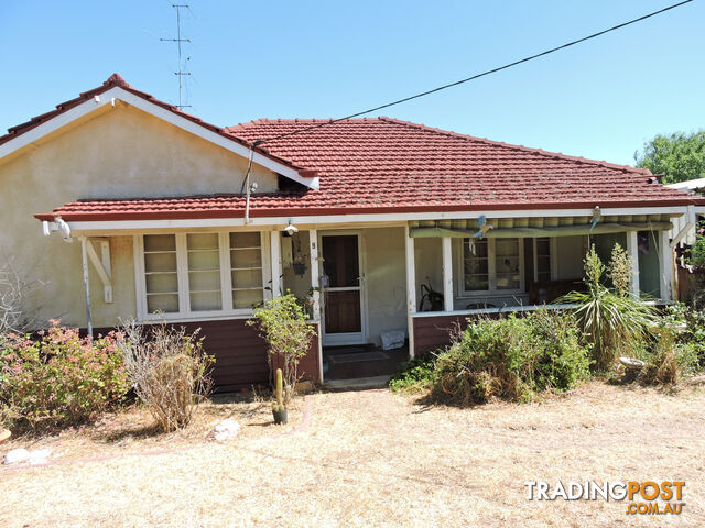 9 FRASER STREET, YORK WA 6302