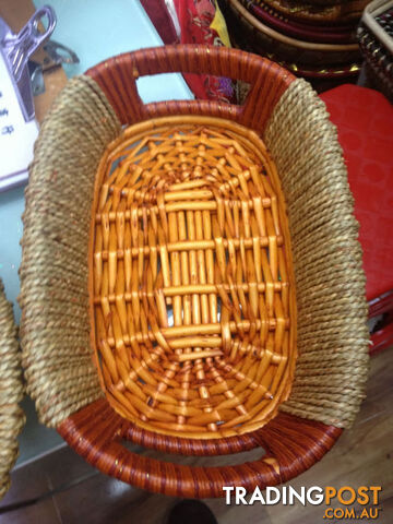 Wicker Basket with Handles (Oval) - PR1071