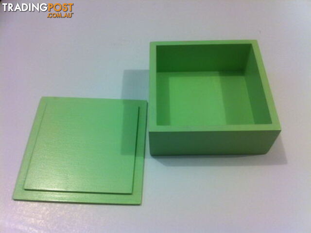 Wooden Language Box with Lid - Green - LA45710