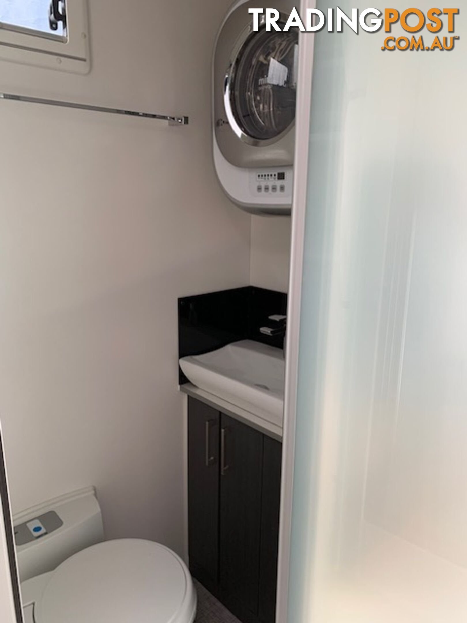 2016 New Age GECKO LJ16S Deluxe Ensuite Van