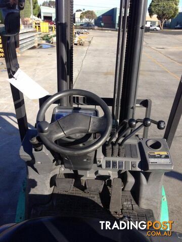 Mitsubishi 1.8 Tonne Forklift - photo 4 of 4