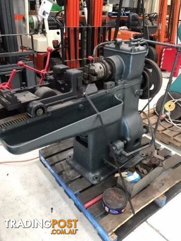 Kendall & Gent Threading Machine - photo 4 of 5