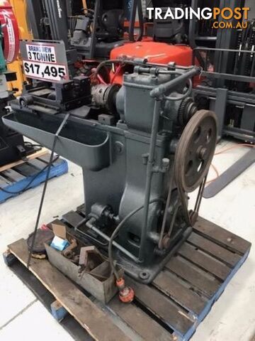 Kendall & Gent Threading Machine - photo 3 of 5