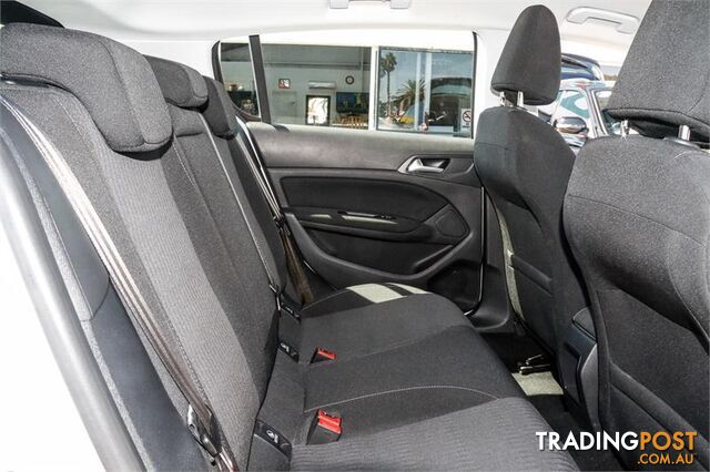 2015 308 ACTIVE T9 5D HATCHBACK - photo 4 of 20