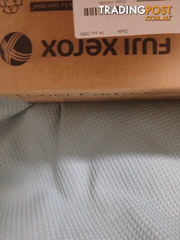 BRAND NEW Fuji xerox toner cartridge Magenta CT201588 - photo 2 of 2