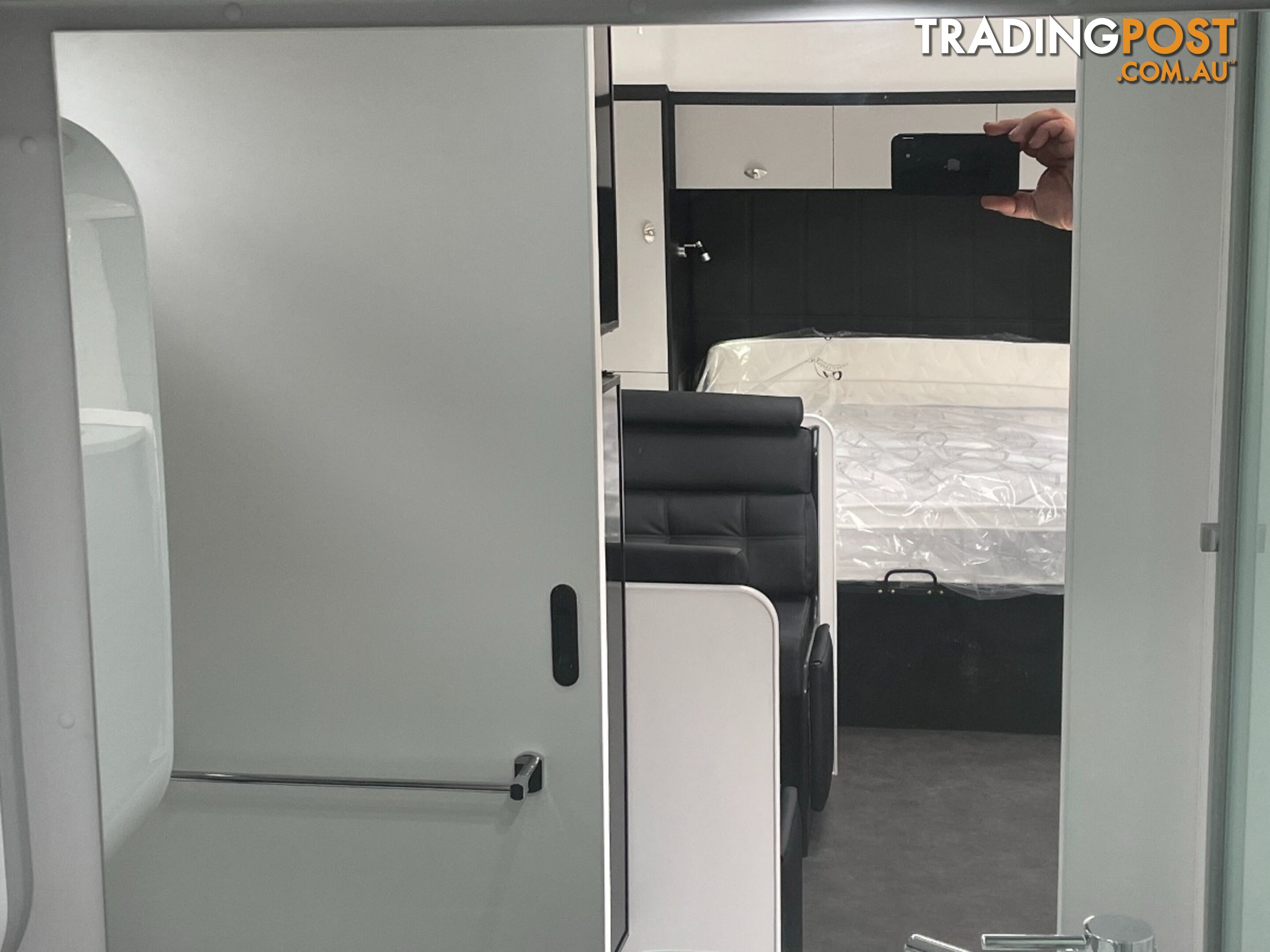 On The Move Caravans 18'6'' Traxx Series 3 Rear Door Off Roader