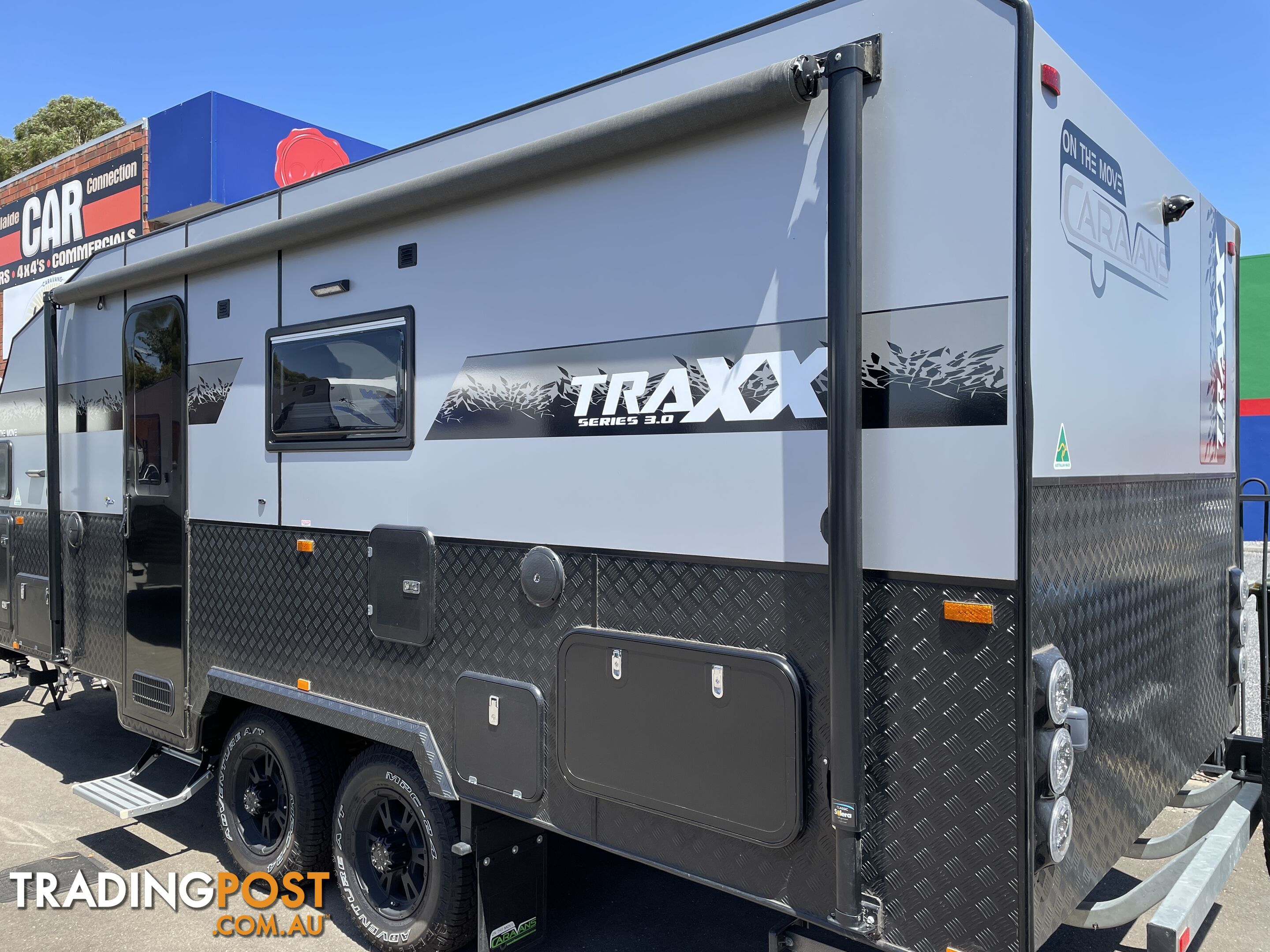 On The Move Caravans Traxx Series 3 Off Road Family Wide Bunk