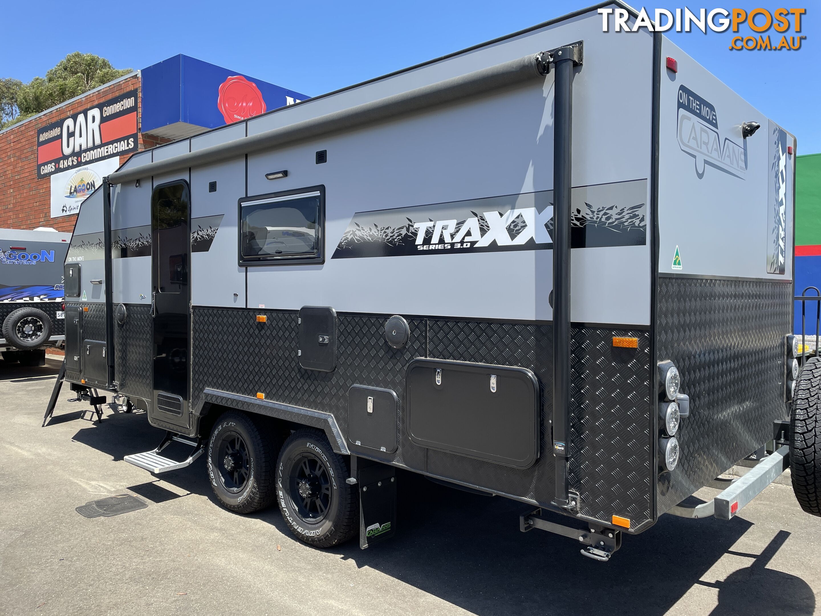 On The Move Caravans Traxx Series 3 Off Road Family Wide Bunk