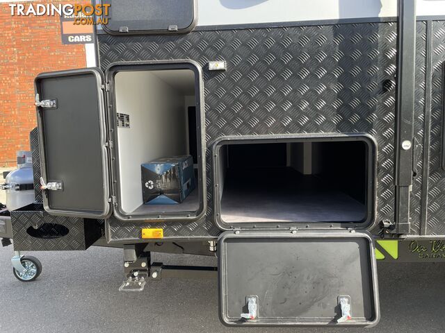 On The Move Caravans Traxx Series 4 18'6'' Rear Door