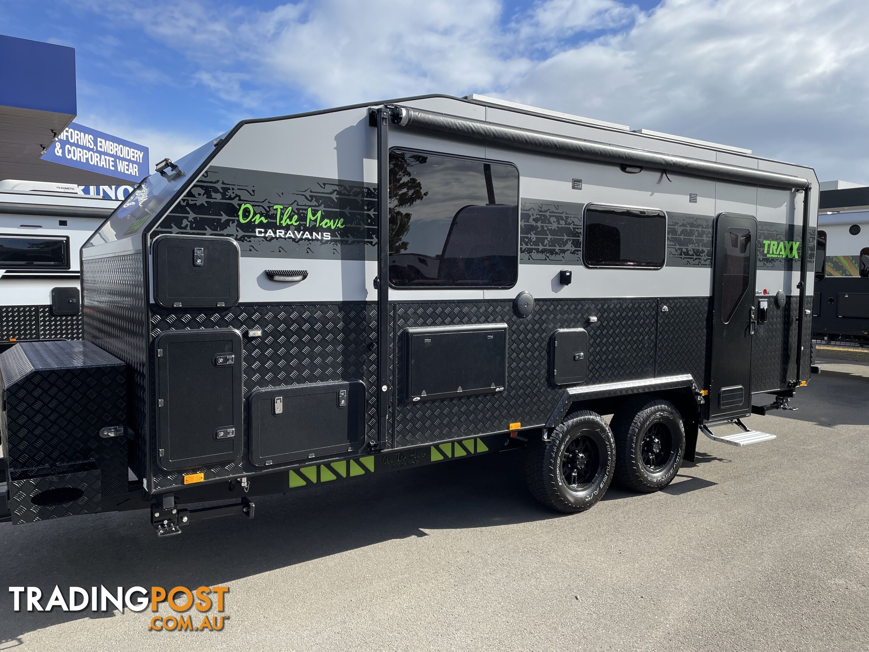 On The Move Caravans Traxx Series 4 18'6'' Rear Door