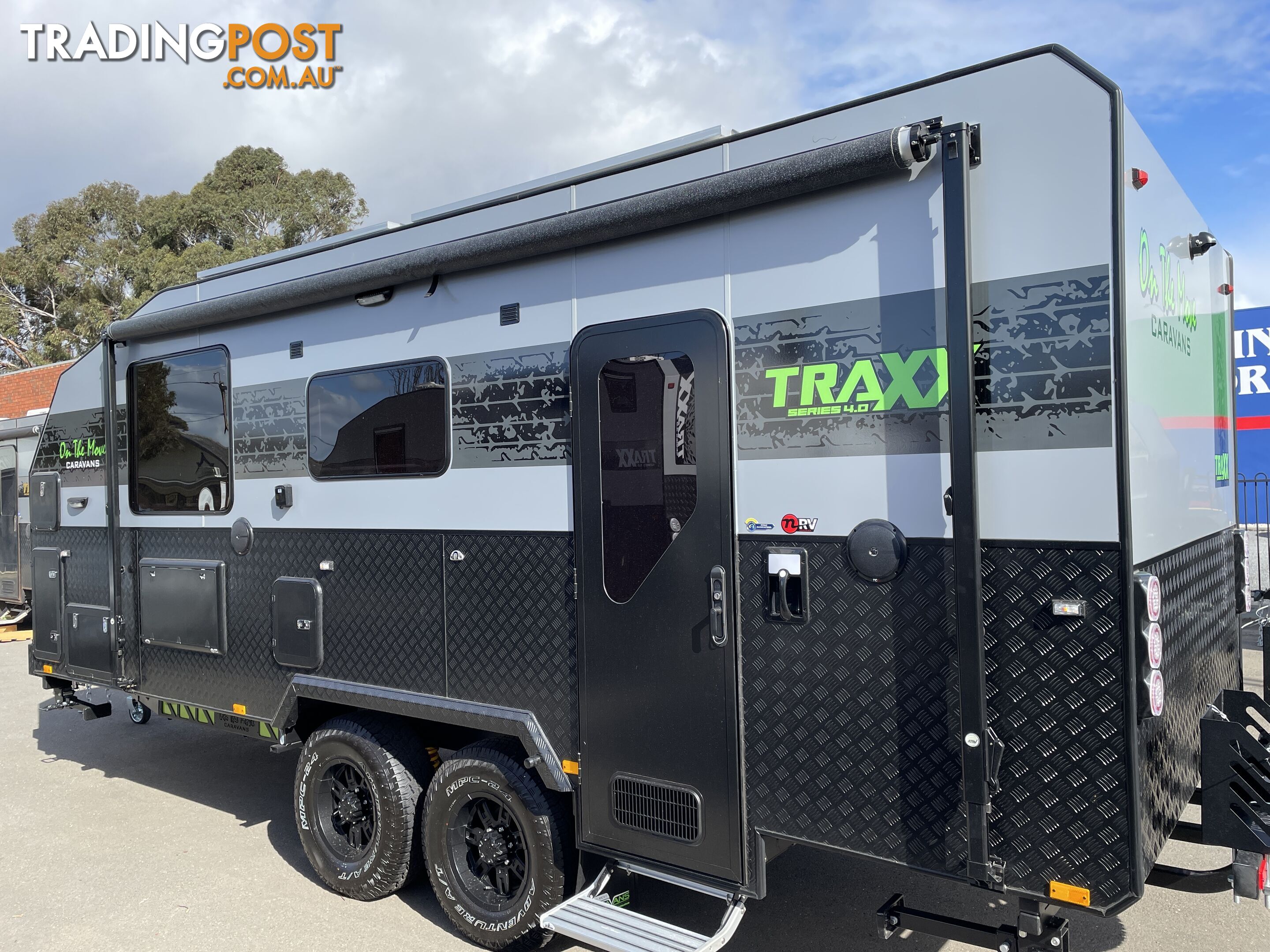 On The Move Caravans Traxx Series 4 18'6'' Rear Door