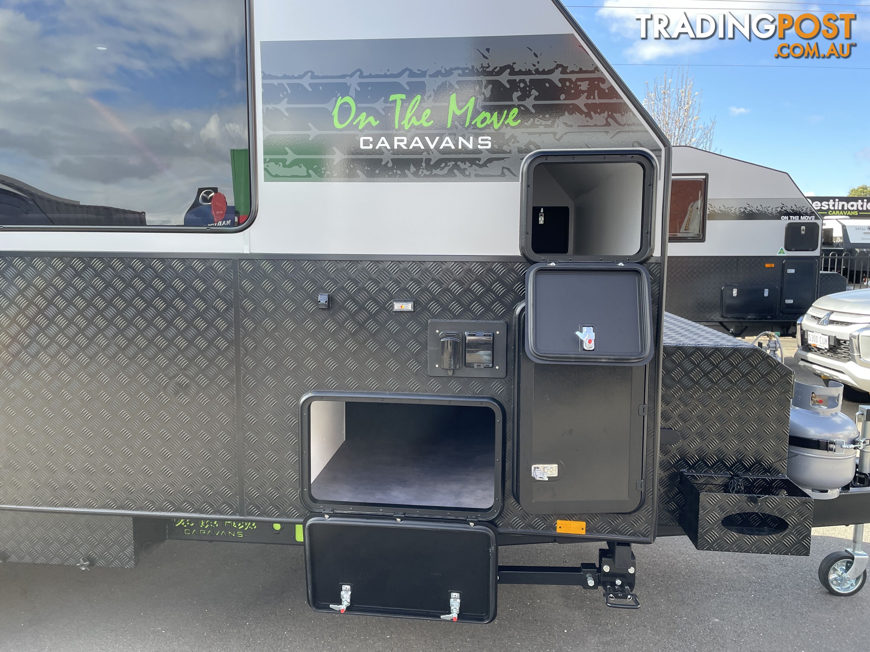 On The Move Caravans Traxx Series 4 18'6'' Rear Door