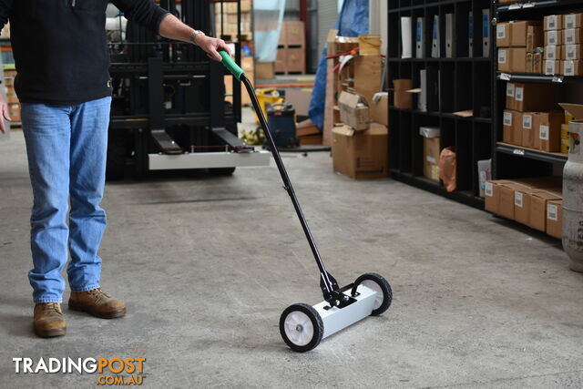 Magnetic Super Sweeper 24" With Handle 609mm MSASS24