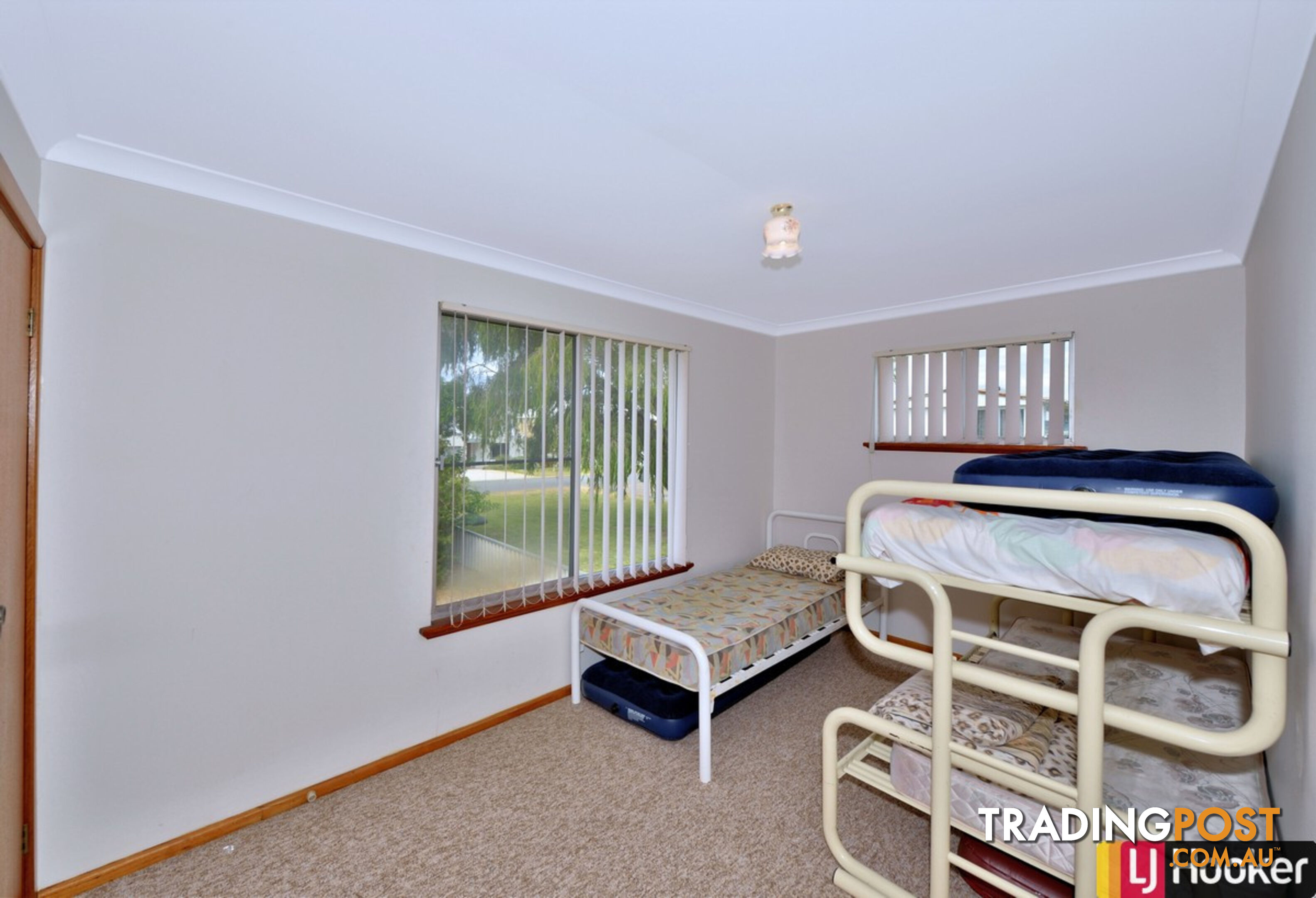 12 Tallas Road SILVER SANDS WA 6210