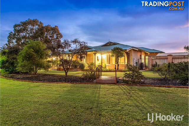 14 Midsummer Circle PINJARRA WA 6208