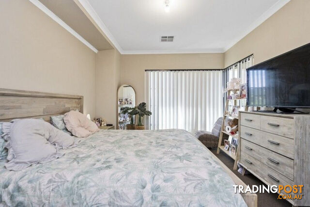 19 Salome Crescent LAKELANDS WA 6180