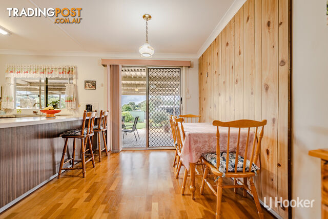 4 Banjup Road GREENFIELDS WA 6210