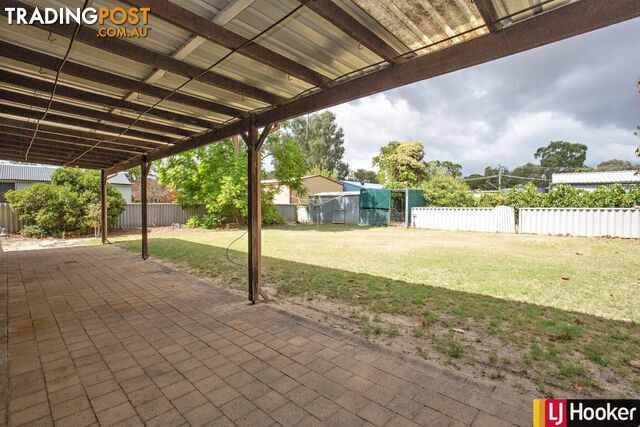 16 Redcliffe Road GREENFIELDS WA 6210