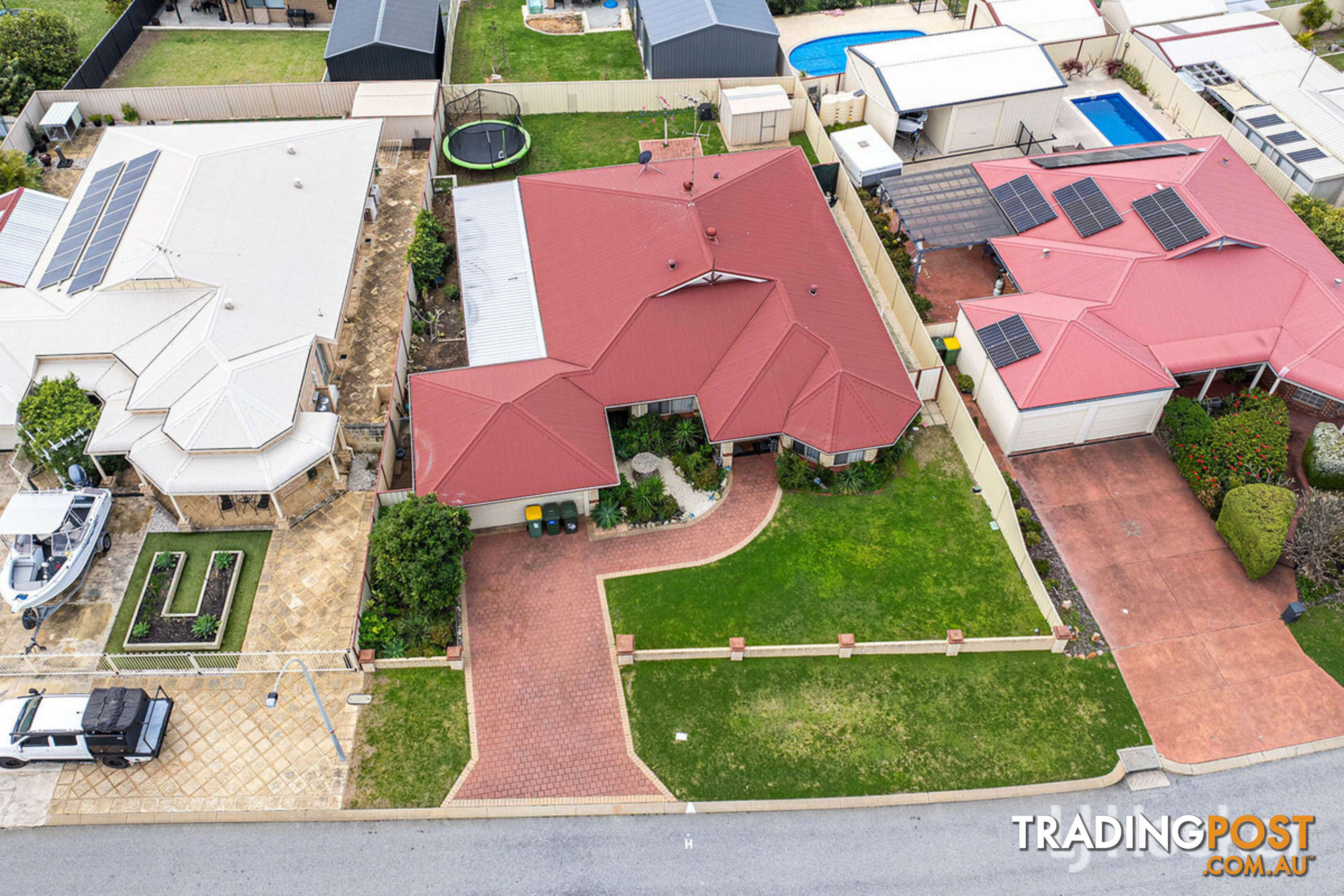 27 Belinda Loop DAWESVILLE WA 6211