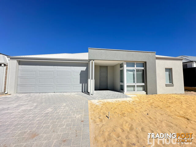 8 Coronado Way MADORA BAY WA 6210