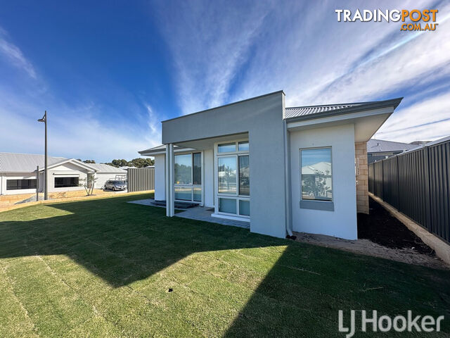 15 Huntington Street MADORA BAY WA 6210