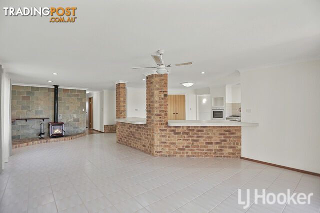 13 Woolah Place SOUTH YUNDERUP WA 6208