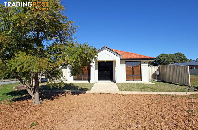 16 Eliza Pass MADORA BAY WA 6210