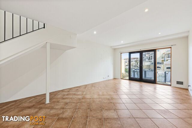 95/18 Port Quays WANNANUP WA 6210 - photo 3 of 12