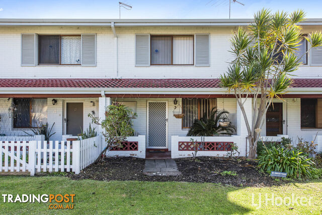 3/13 Leslie Street DUDLEY PARK WA 6210