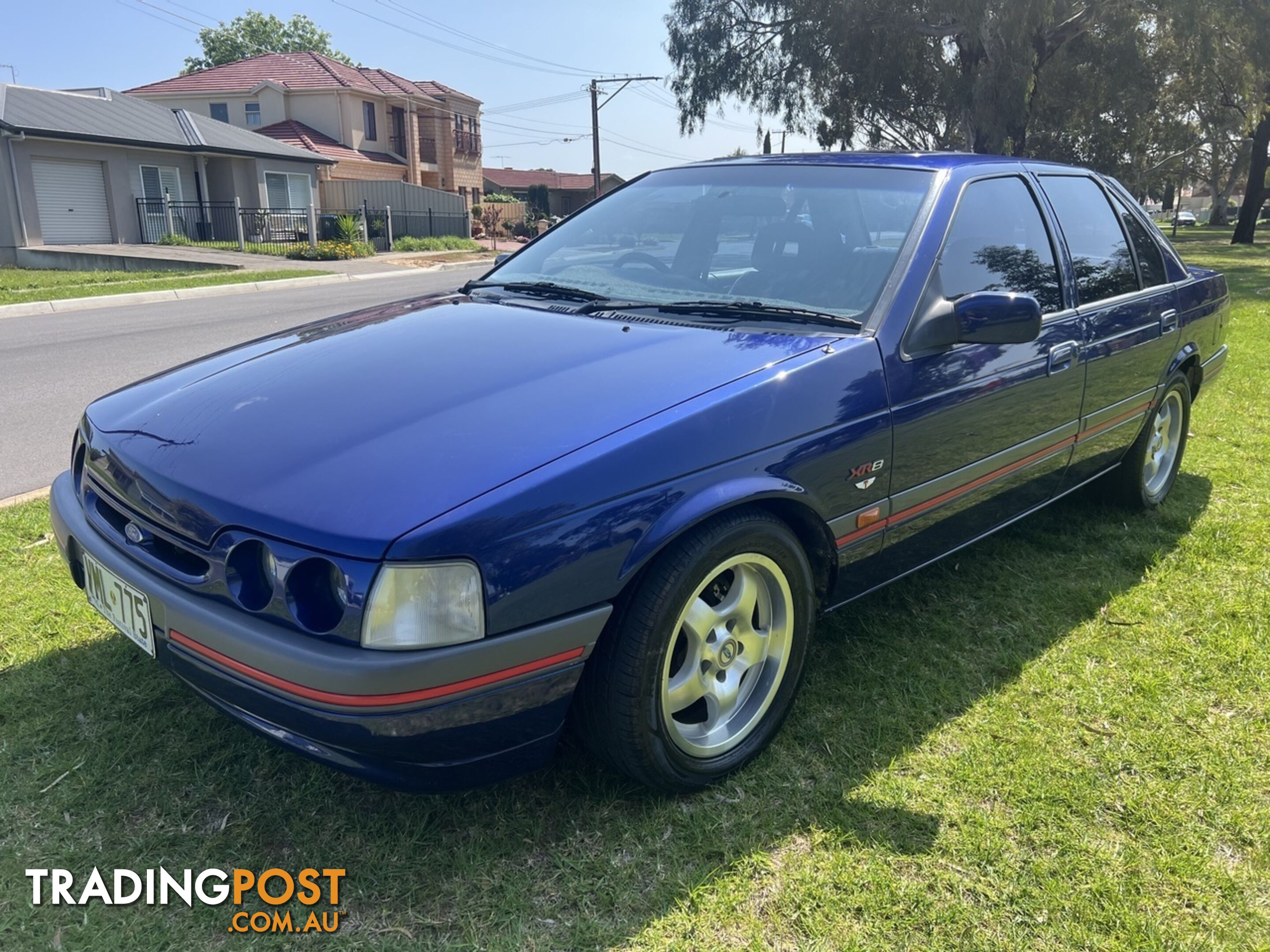 1993 FORD FALCON S XR8 ED SEDAN