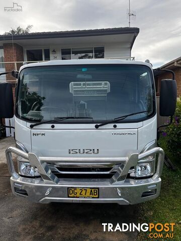 2023 ISUZU NPR Tradepack- hardly used!