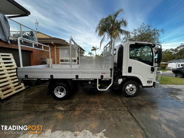 2023 ISUZU NPR Tradepack- hardly used!