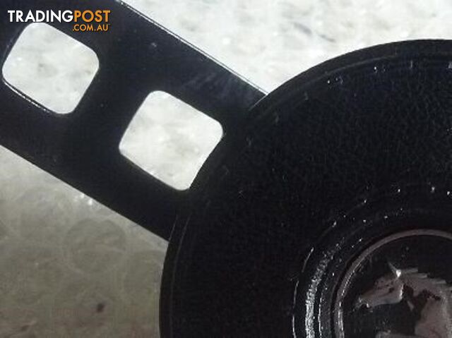 MUSTANG STEERING WHEEL - photo 2 of 6