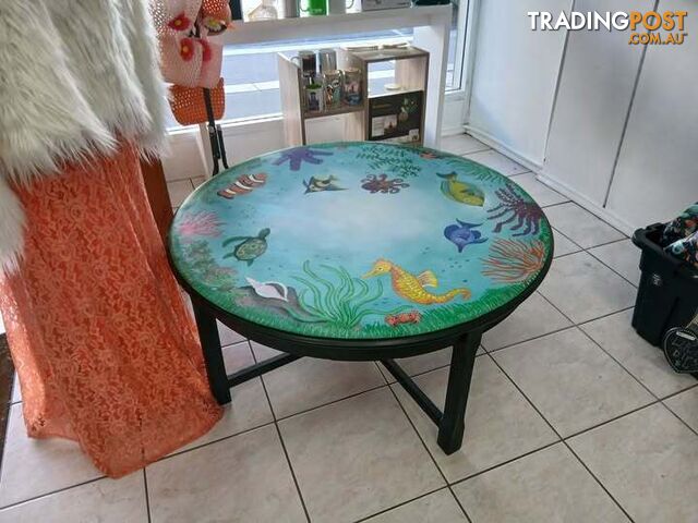 Coral Fish Table