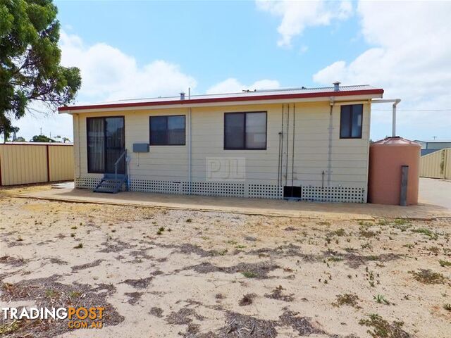 12 Heitman Close Jurien Bay WA 6516