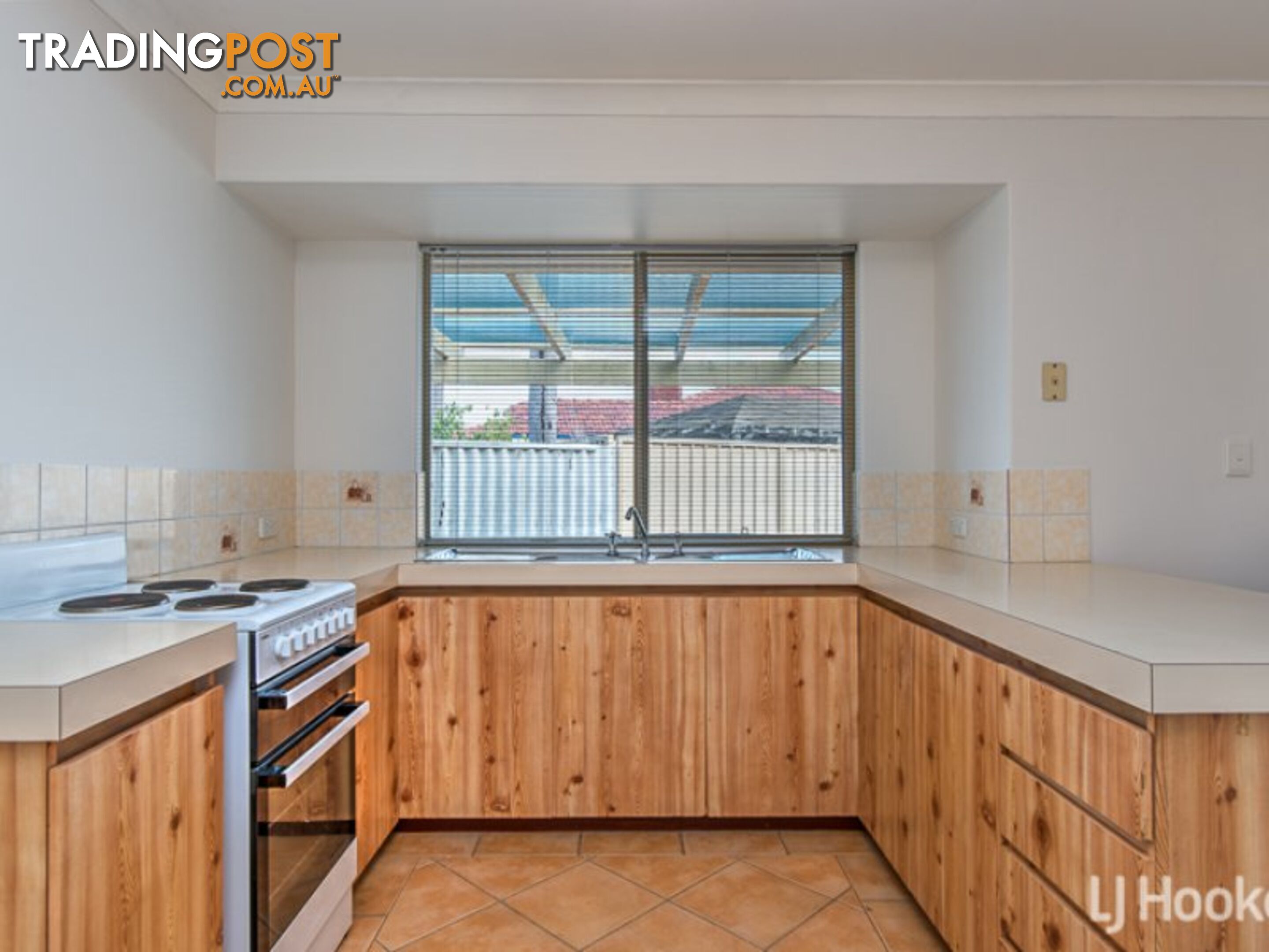 16A Camelot Court THORNLIE WA 6108