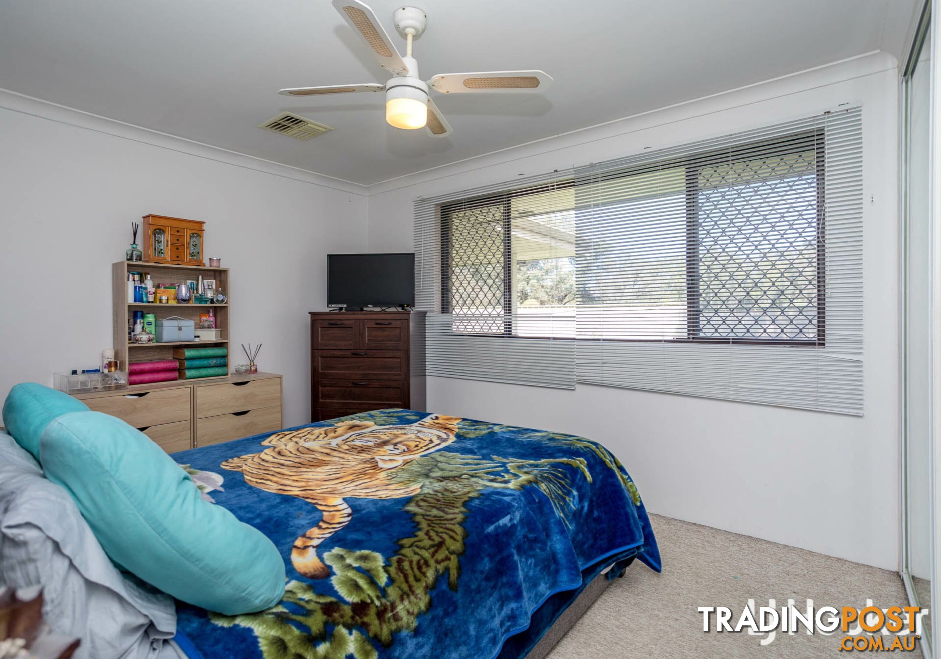 9A & 9B Weston Street MADDINGTON WA 6109