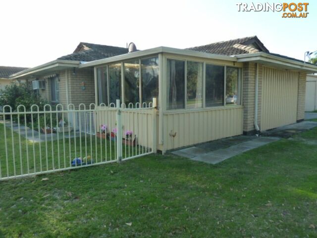 2 Glyndebourne Avenue THORNLIE WA 6108