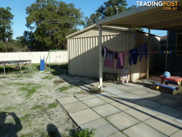 2 Glyndebourne Avenue THORNLIE WA 6108