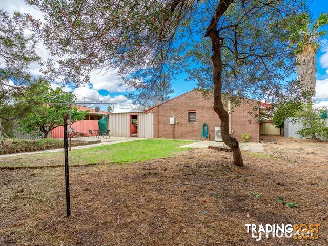 24 Hargrave Drive THORNLIE WA 6108