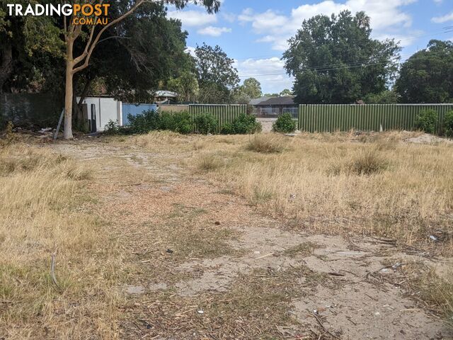 17 Railway Avenue KELMSCOTT WA 6111