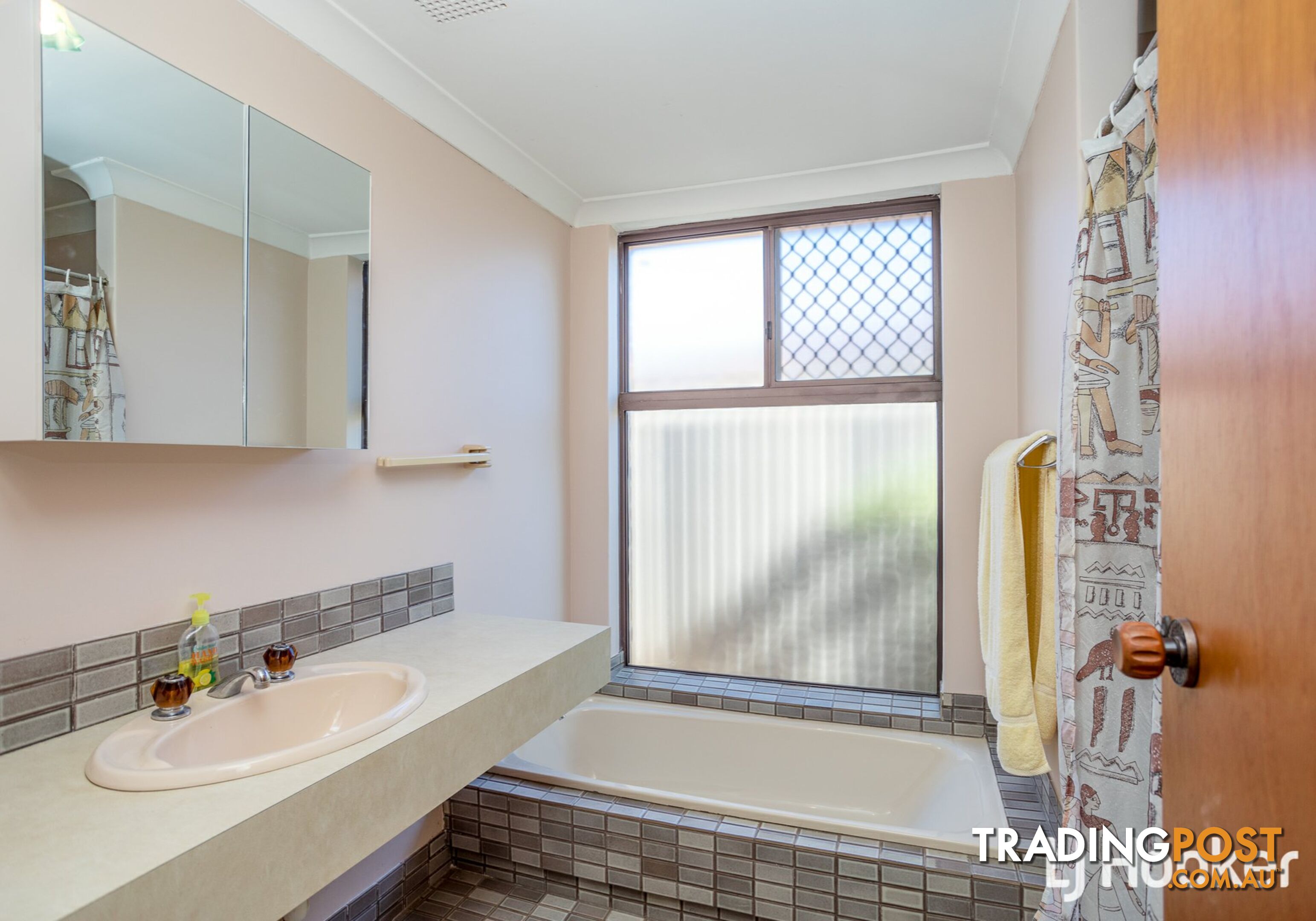 57 Ningaloo Way THORNLIE WA 6108