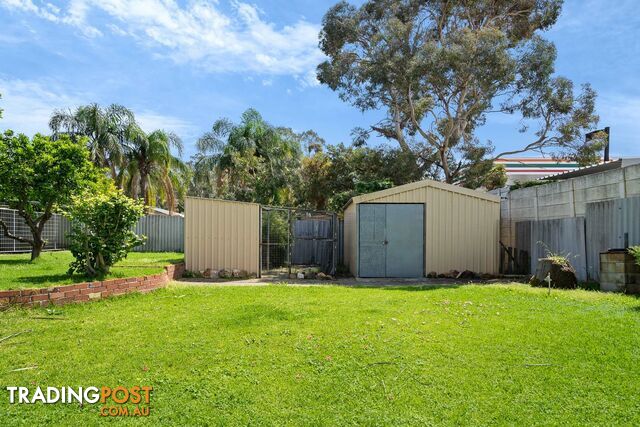 5 Cowan Street MADDINGTON WA 6109