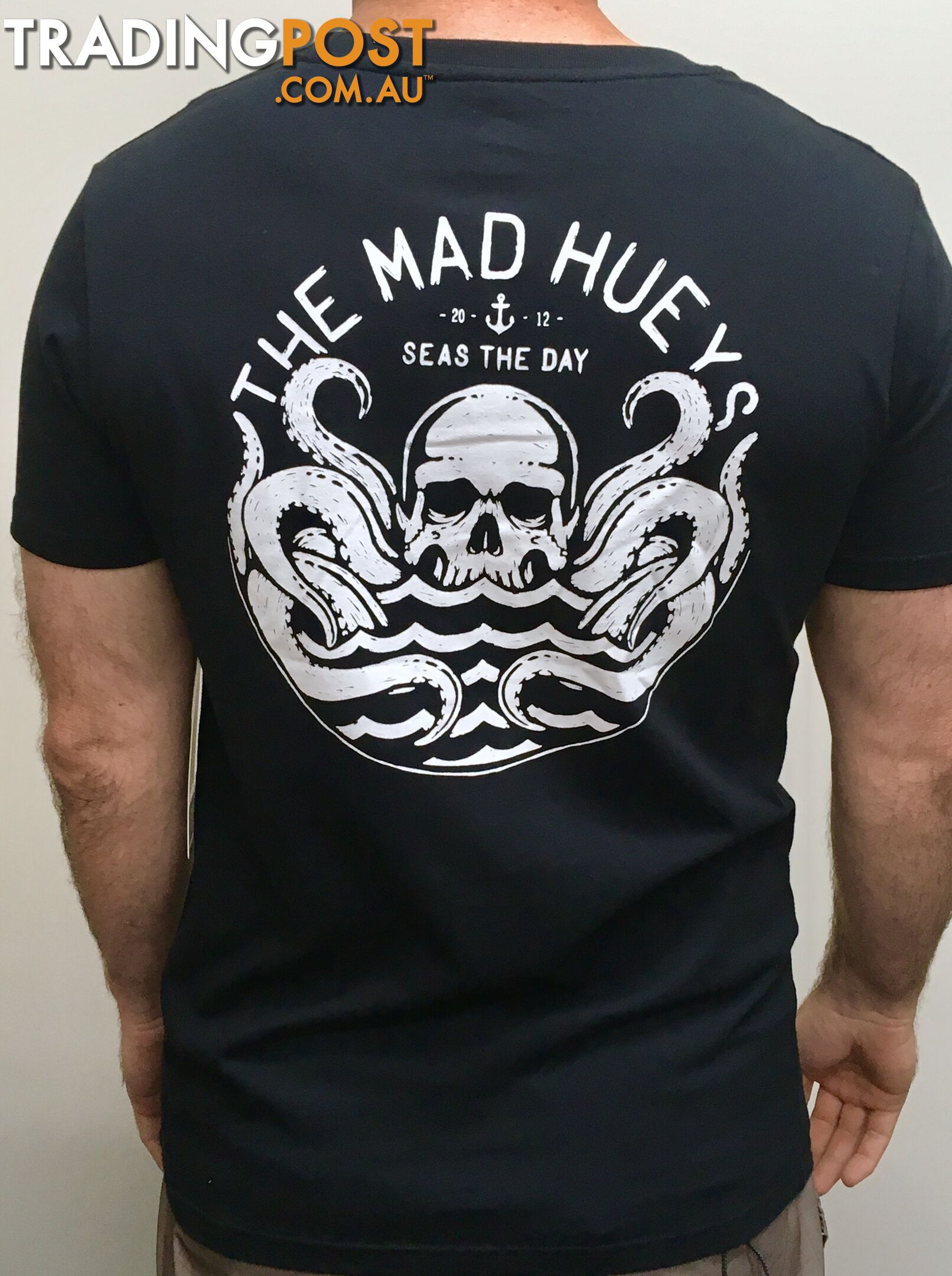 Seas Tee - Black - The Mad Hueys H318M01001