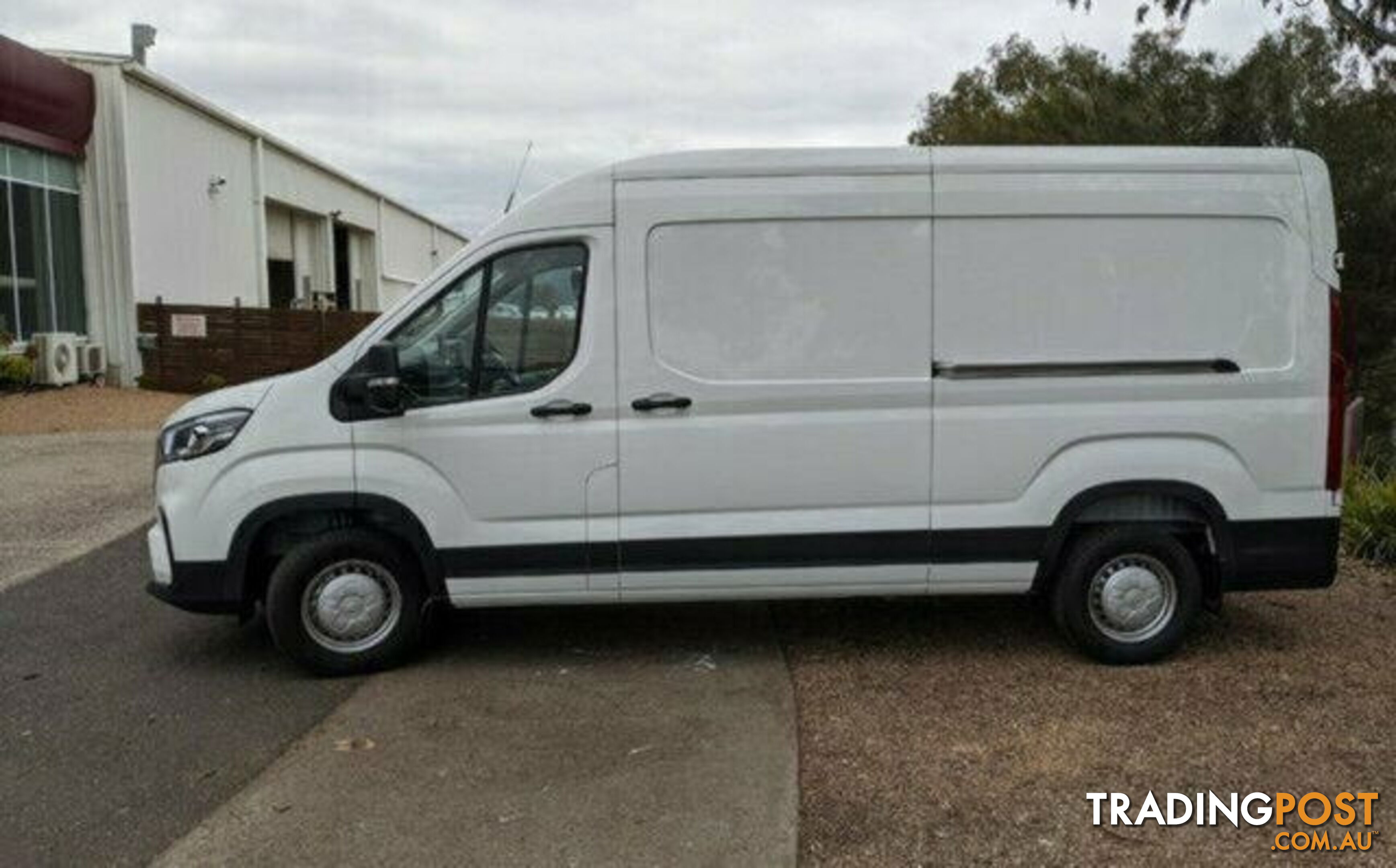 2023 LDV DELIVER 9 MID ROOF LWB  VAN