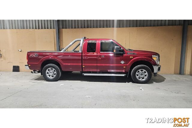 2014 FORD F250 LARIAT UTE